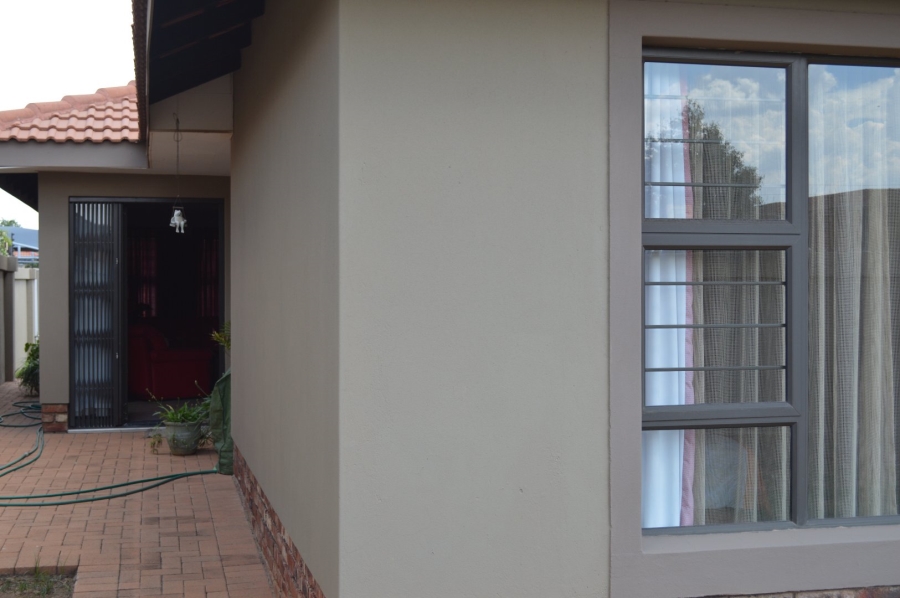 2 Bedroom Property for Sale in Flamwood North West